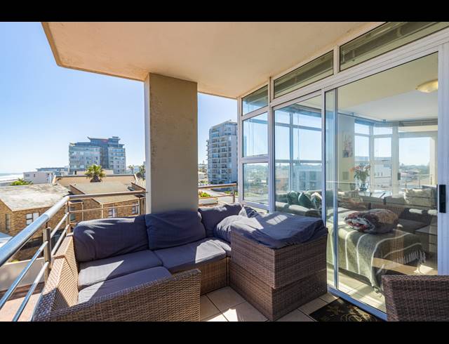 3 BEDROOM APARTMENT FOR SALE IN BEACHFRONT